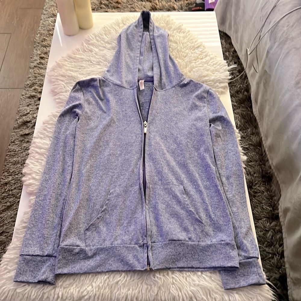 Super cute and casual soft purple zip up hoody! 🛍️🛍️ - Picture 7 of 11